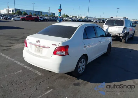 2010 Toyota Yaris z USA, uszkodzony, nr VIN JTDBT4K30A1391466